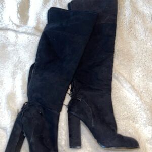 Elegant Black Knee-High Boots